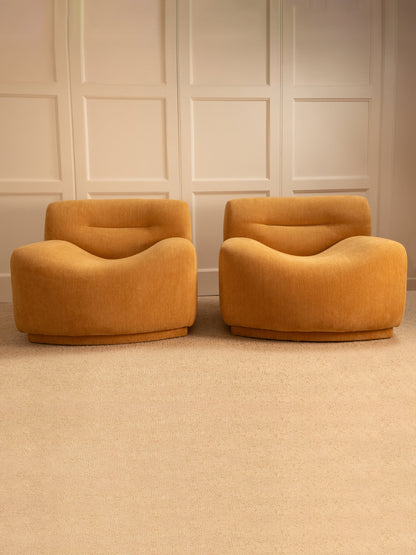 Pair of Wave Armchairs, Italy 1970s Chairs