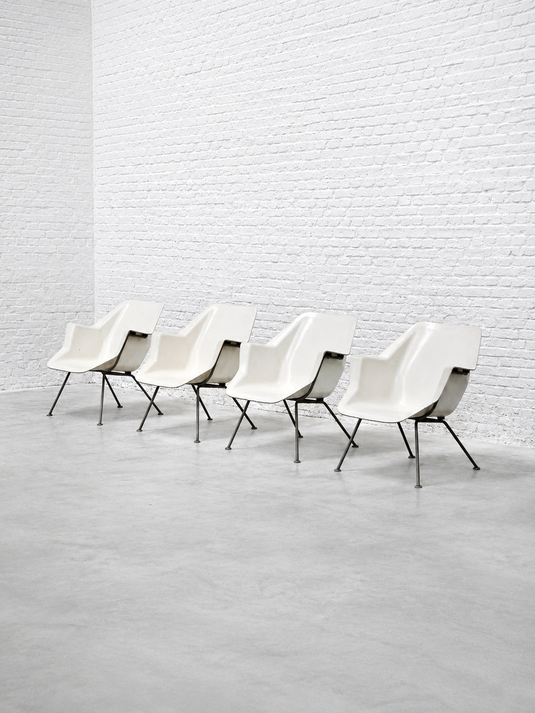 Wim Rietveld & André Cordemeyer for Gispen, Model 416 Chairs, Molded Polyester and Tubular Metal Chairs