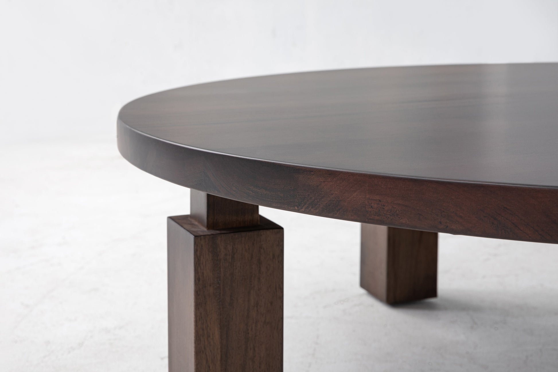 Wolo 48 Round Cocoa Coffee Table Coffee Tables