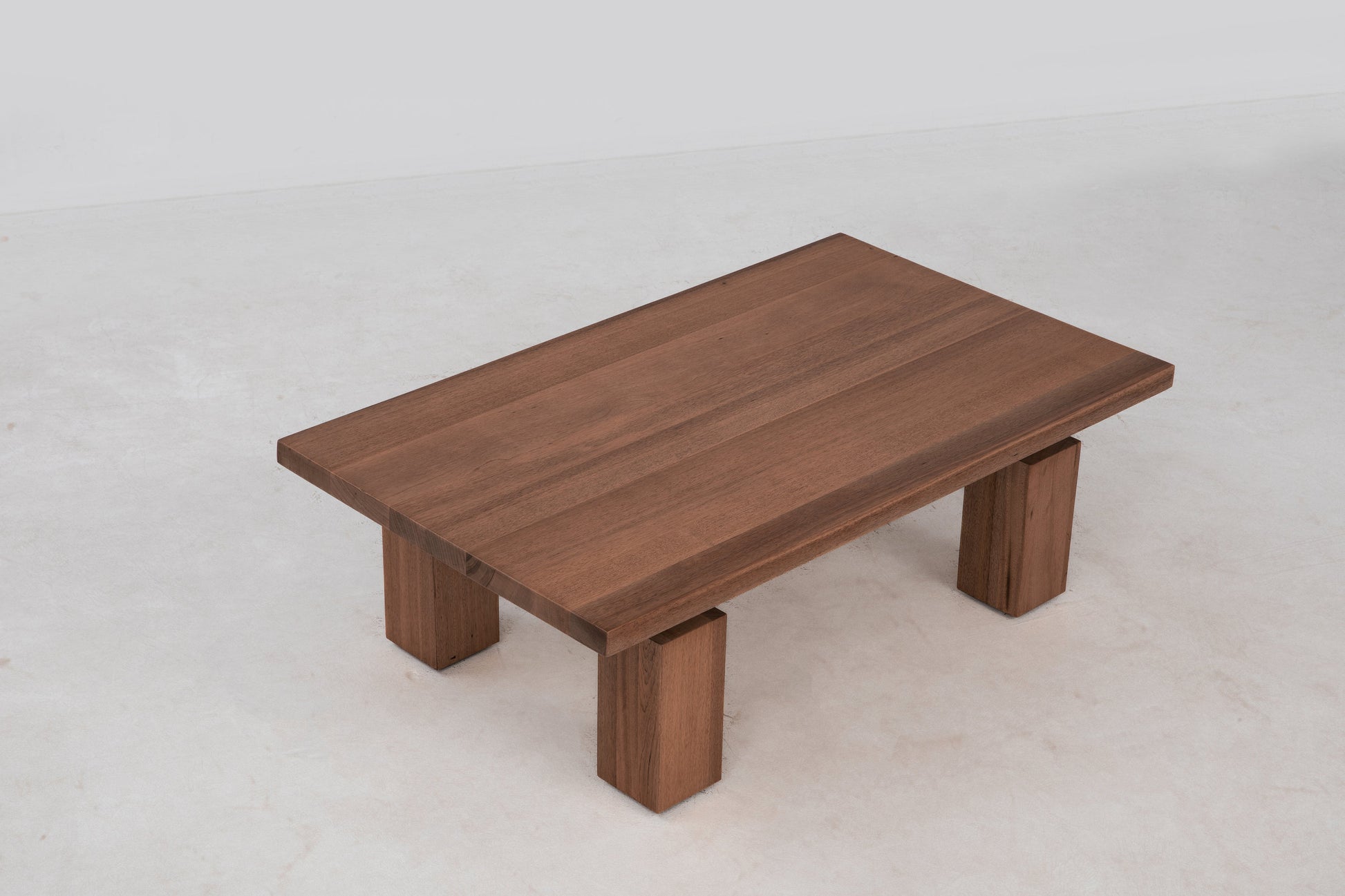 Wolo Amber 48 Coffee Table Coffee Tables