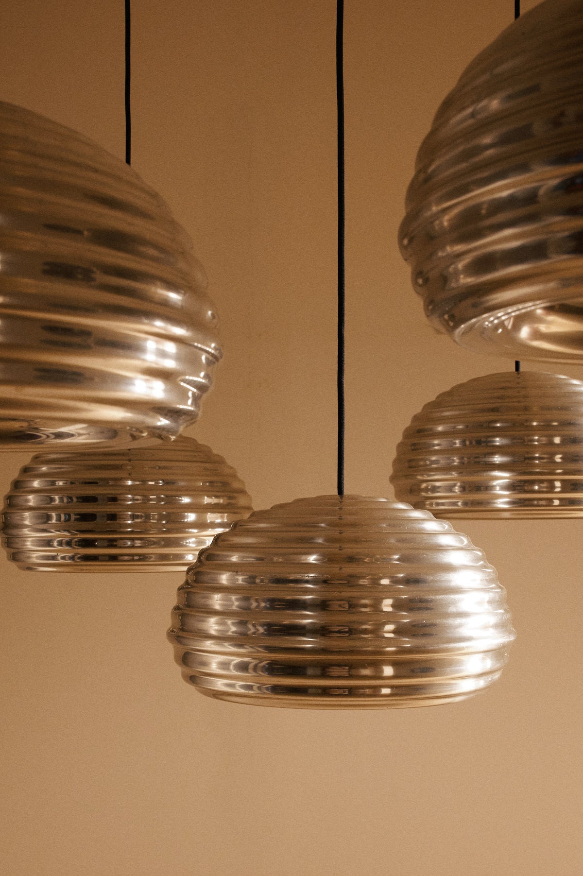 Achille Castiglioni Splugen Brau pendant lights, closer view of the pendants and their cords