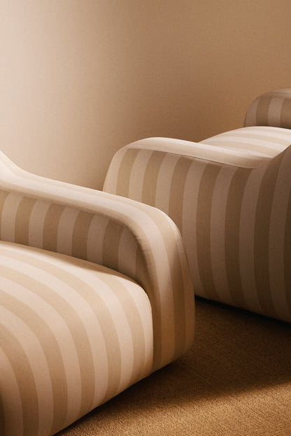 AS02 armchair in Jim Thomson Matelot Sea Shell fabric, close view of two armchairs and their striped fabric