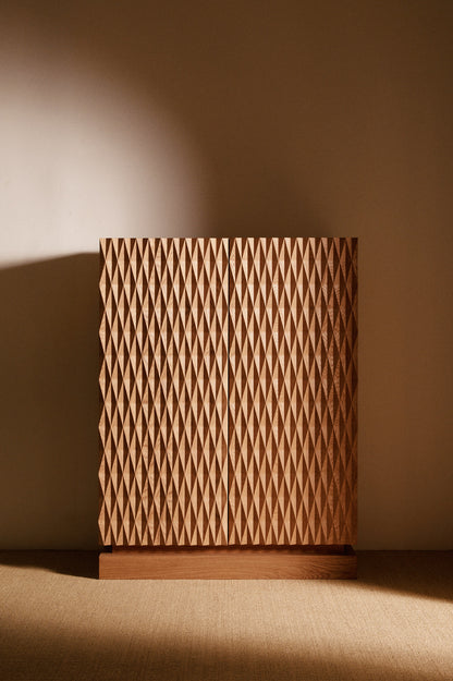 Cabinet 01 in solid oak, closer front view of the doors