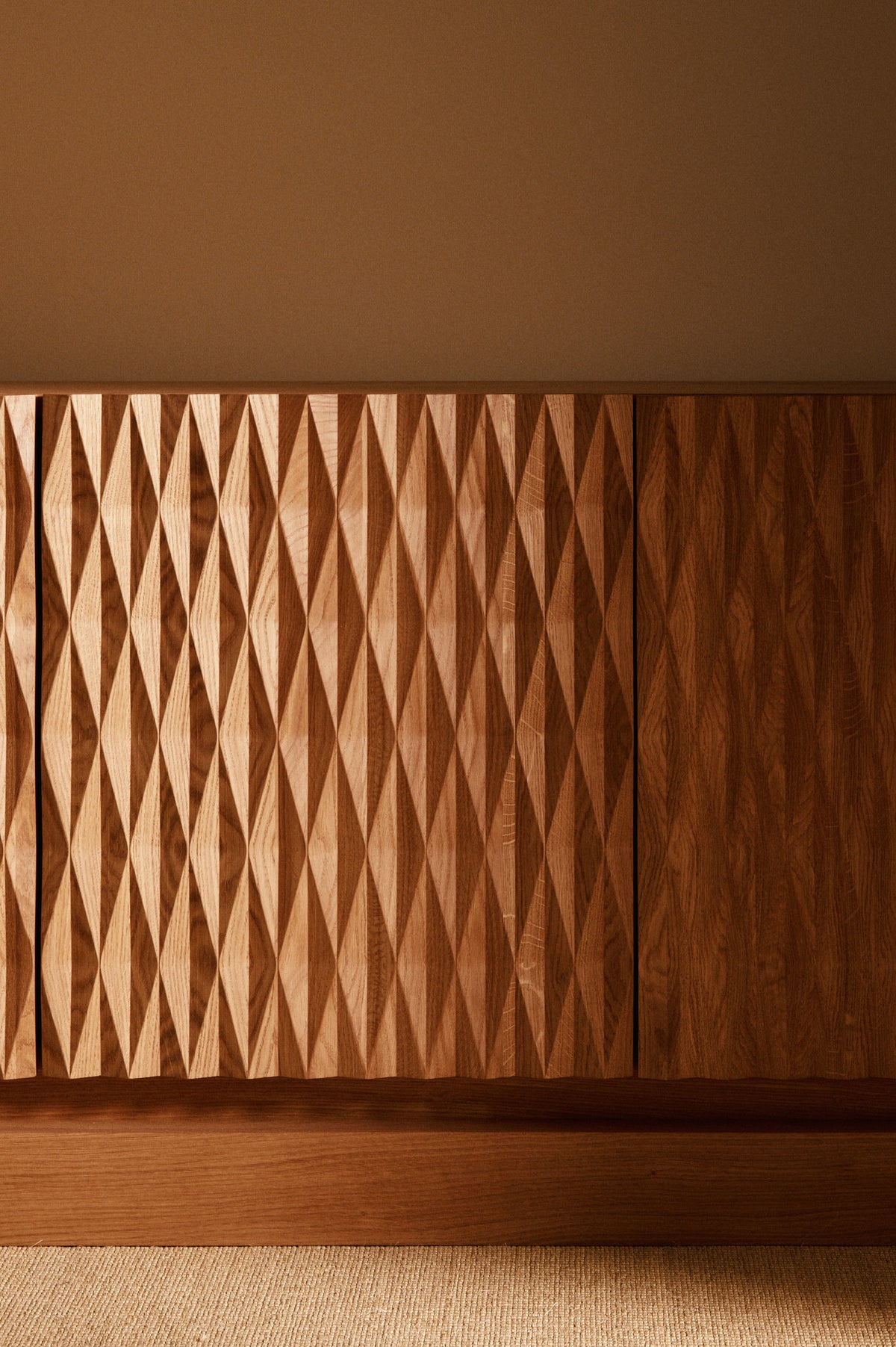 Sideboard 02 in solid oak, close view of the diamond relief across the doors