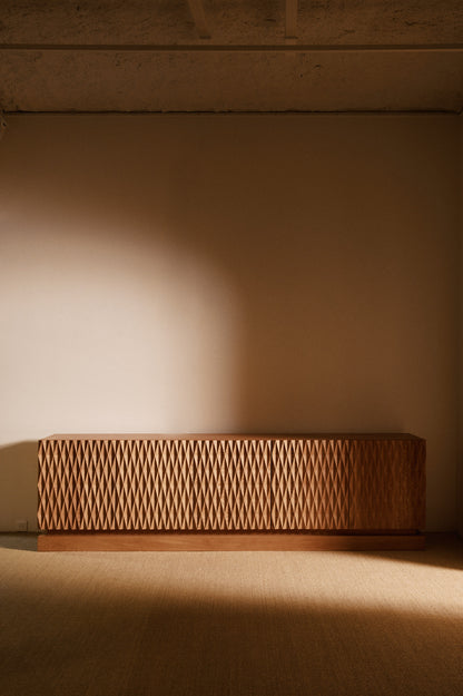 Sideboard 02 in solid oak, wide front view along the wall