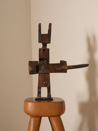 Bambara wood locker statue, front view with the arms held out to each side