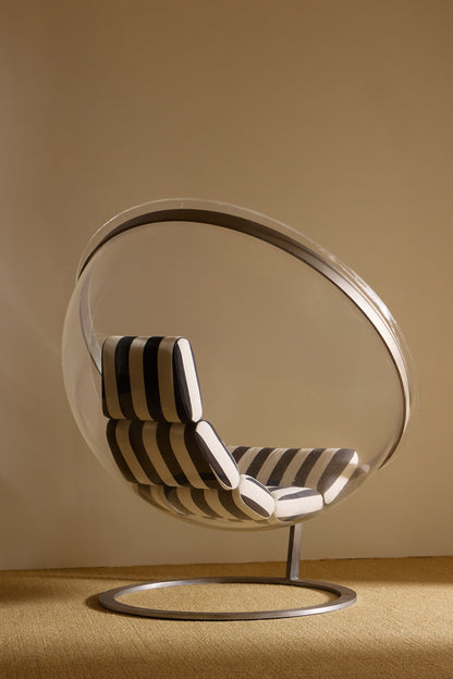 Christian Daninos Lucite and steel Bubble armchair, front angled view of the shell on its steel ring