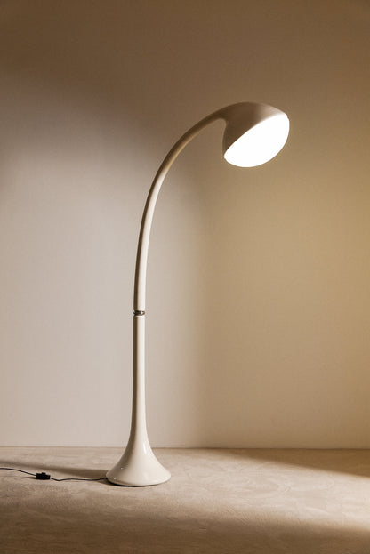 Fabio Lenci Lampione floor lamp, full view of the arched stem and flared base