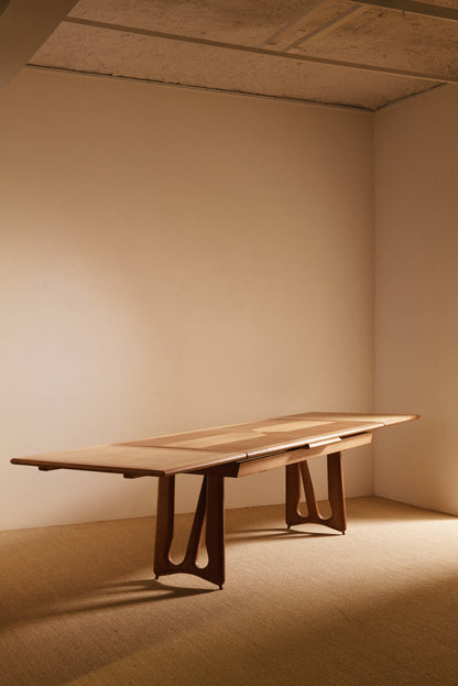 Guillerme et Chambron solid oak extendable dining table, extended, front view