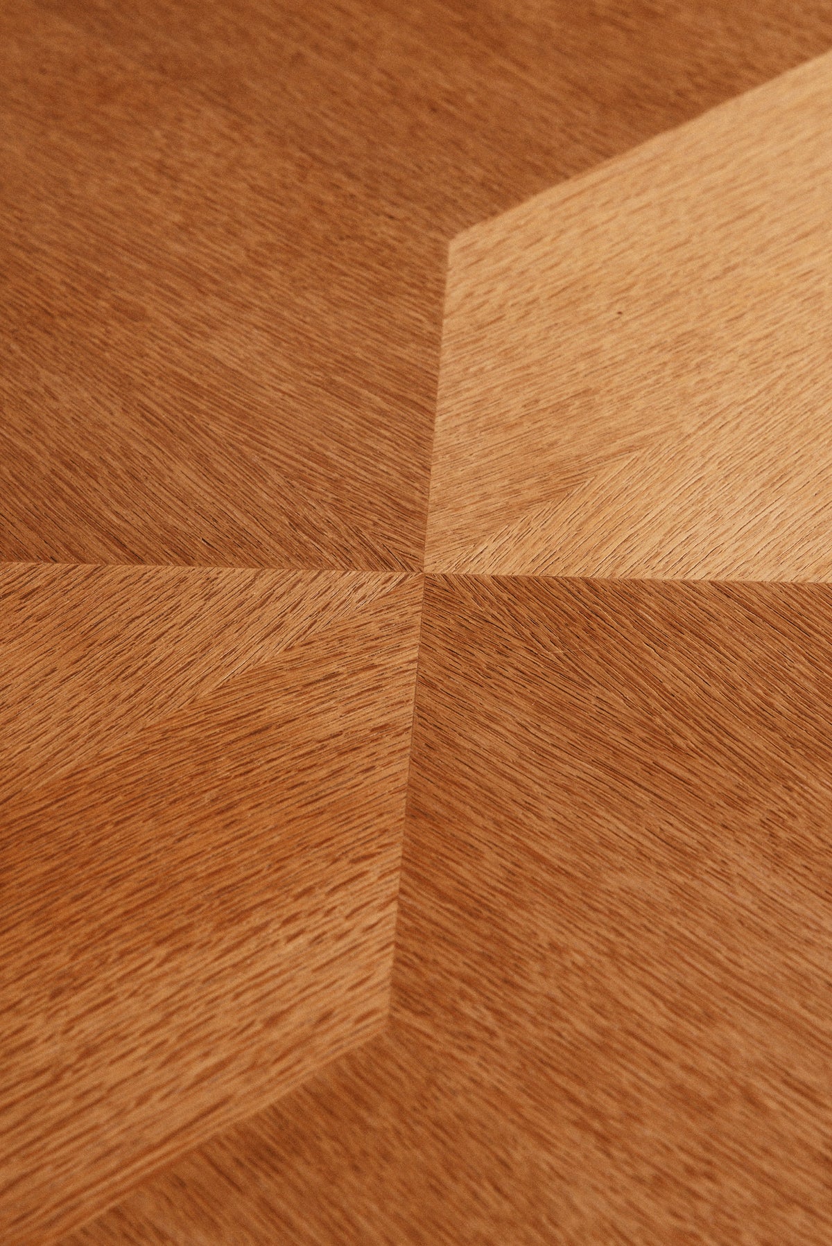 Guillerme et Chambron solid oak extendable dining table, close-up of the top pattern