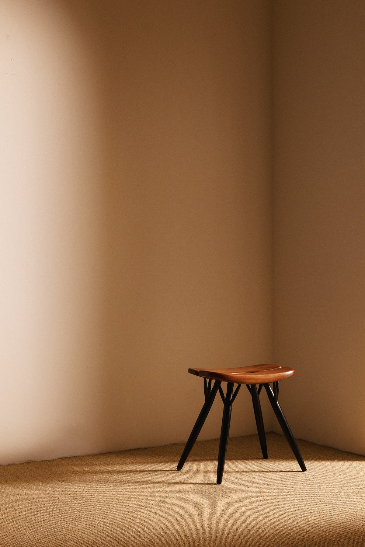 Ilmari Tapiovaara pine Pirkka stools, single stool seen at a distance