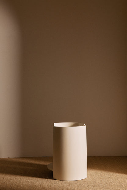 Kazuhide Takahama off white lacquered wood Gea side table, single table seen as a plain cylinder from the side