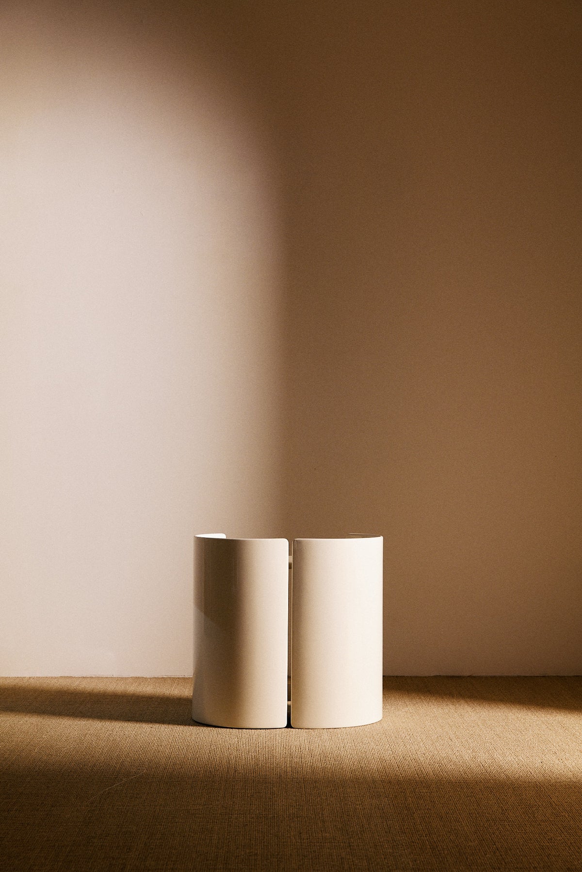 Kazuhide Takahama off white lacquered wood Gea side table, single table straight on with the panels meeting at the center