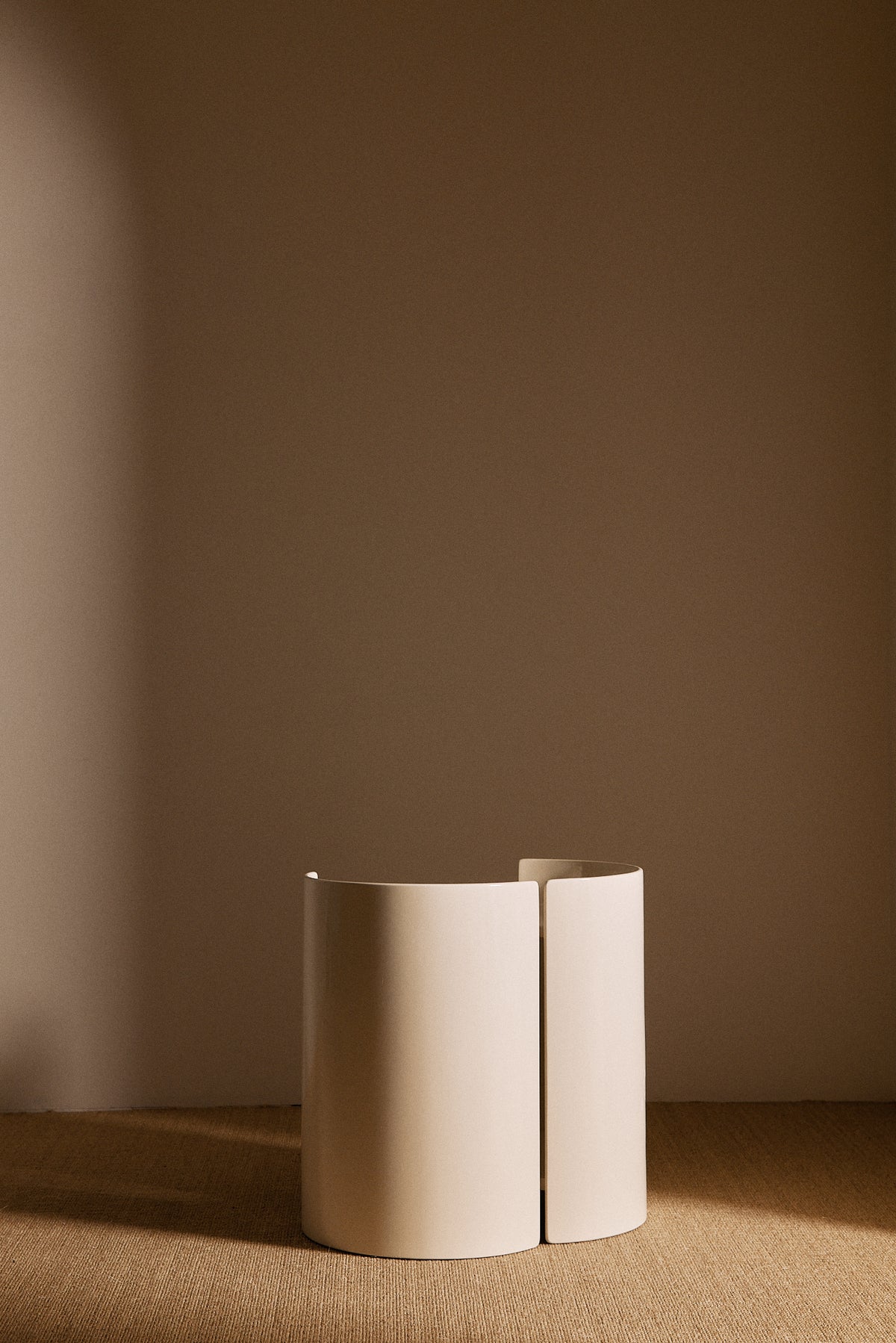 Kazuhide Takahama off white lacquered wood Gea side table, single table from the side showing the curved panels