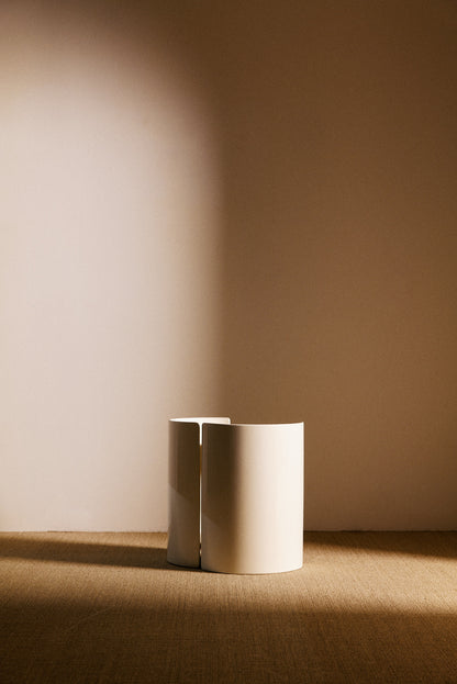 Kazuhide Takahama off white lacquered wood Gea side table, single table at an angle with the gap between the panels