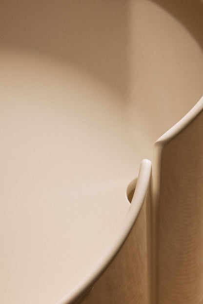 Kazuhide Takahama off white lacquered wood Gea side table, close view of the end of the gap between the panels