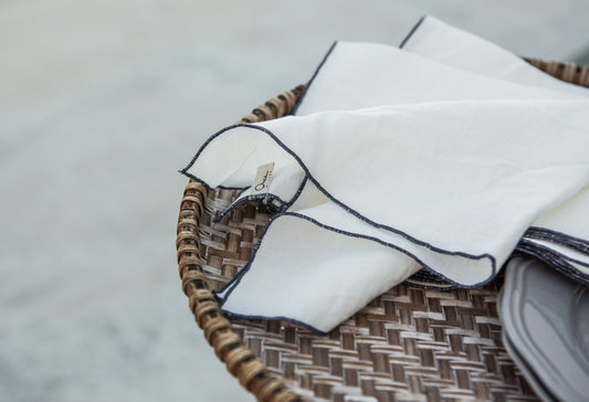 Linen Napkin w/ Rolled Hem Decor