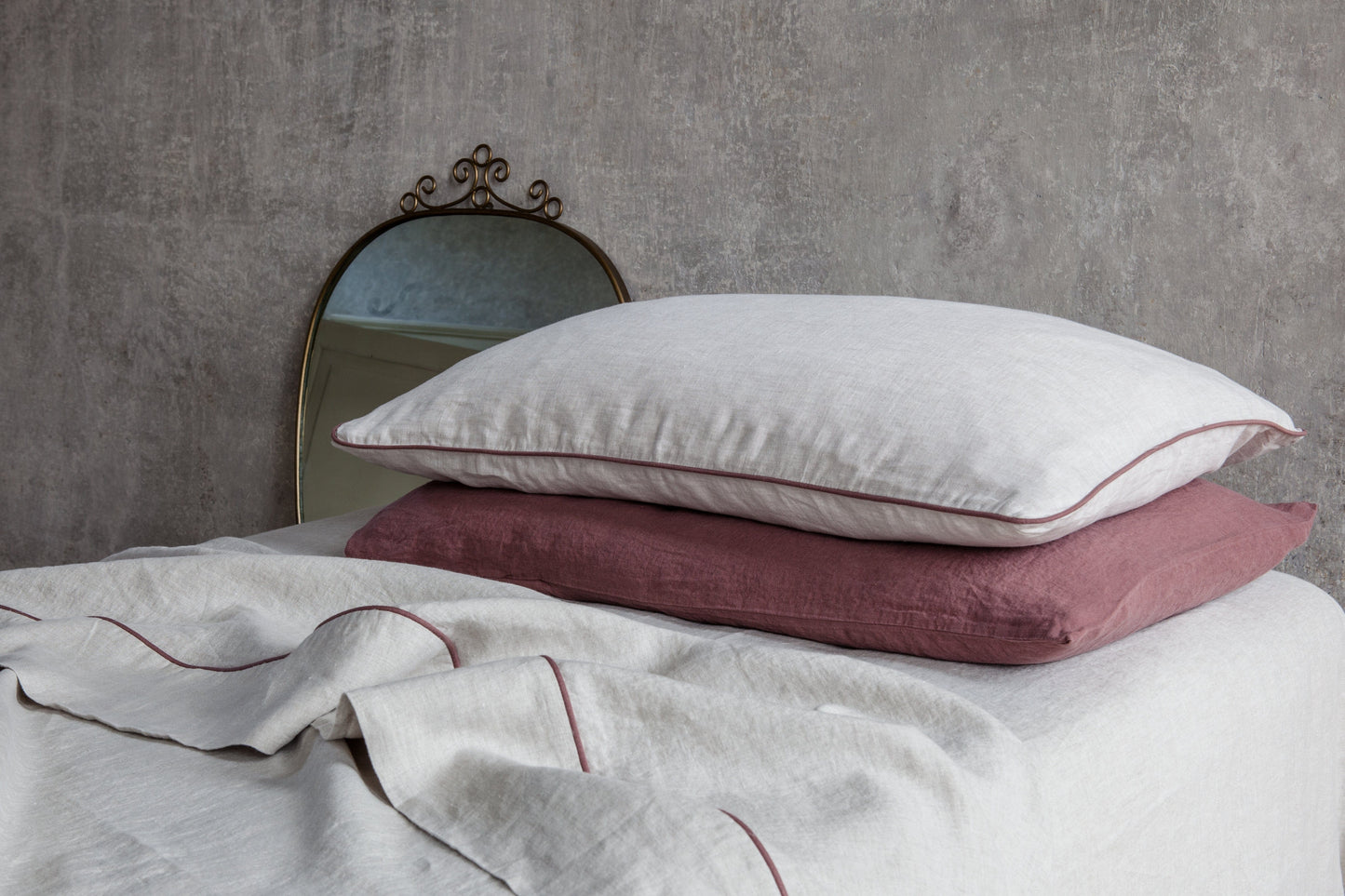Linen Pillowcase w/ Piping Decor Standard Pillowcase / Natural / Vintage Pink