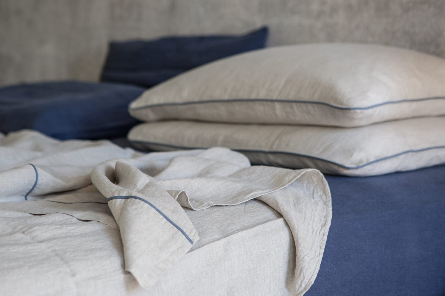 Linen Top Sheet w/ Piping Decor