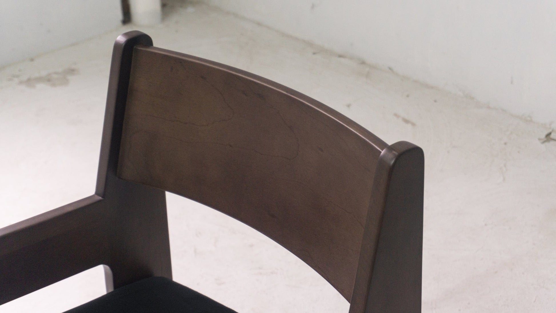 Reka Armchair in Cocoa/Black Velvet Furniture > Chairs > Kitchen & Dining Room Chairs