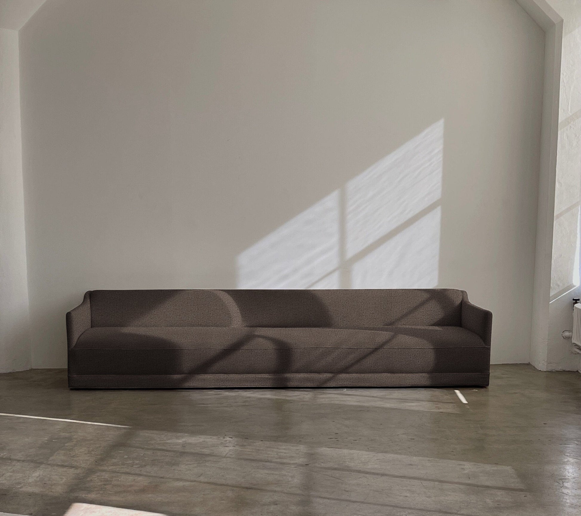 The Noelle Linen Sofa Sofas 72" / Clove