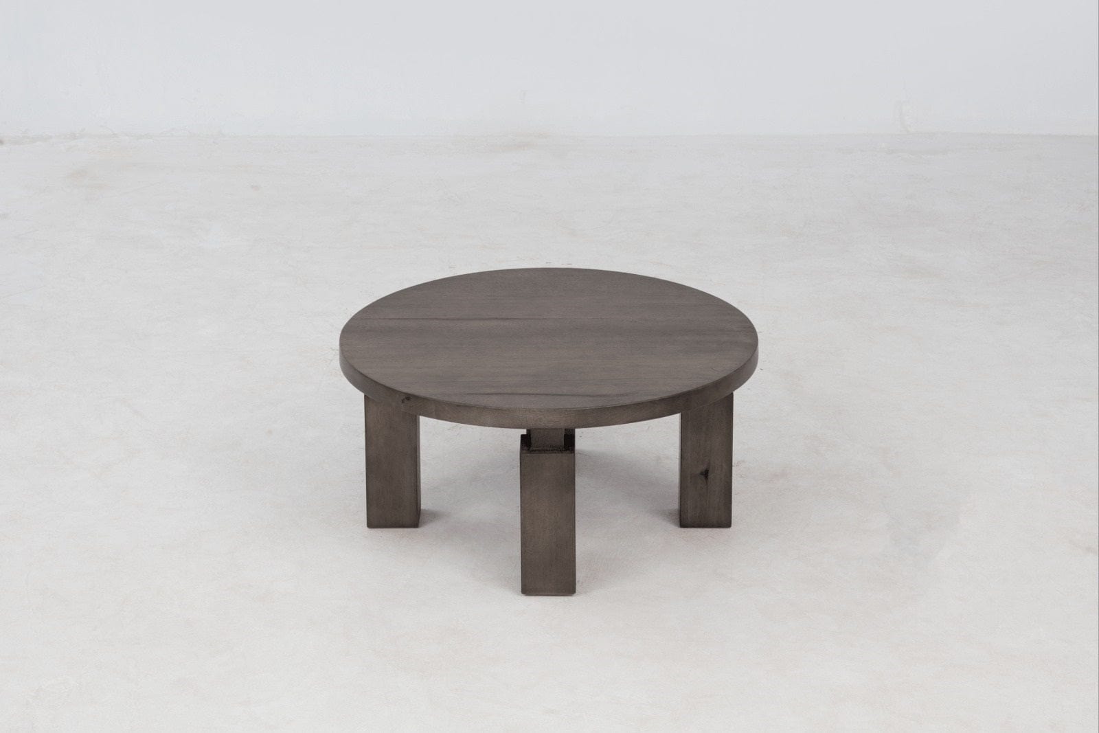 Wolo Round Coffee Table Coffee Tables