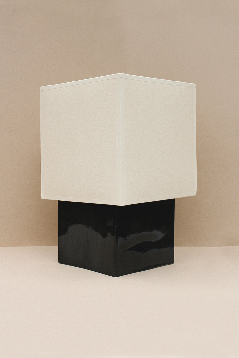 Barragan Lamp in Negro Table Lamps