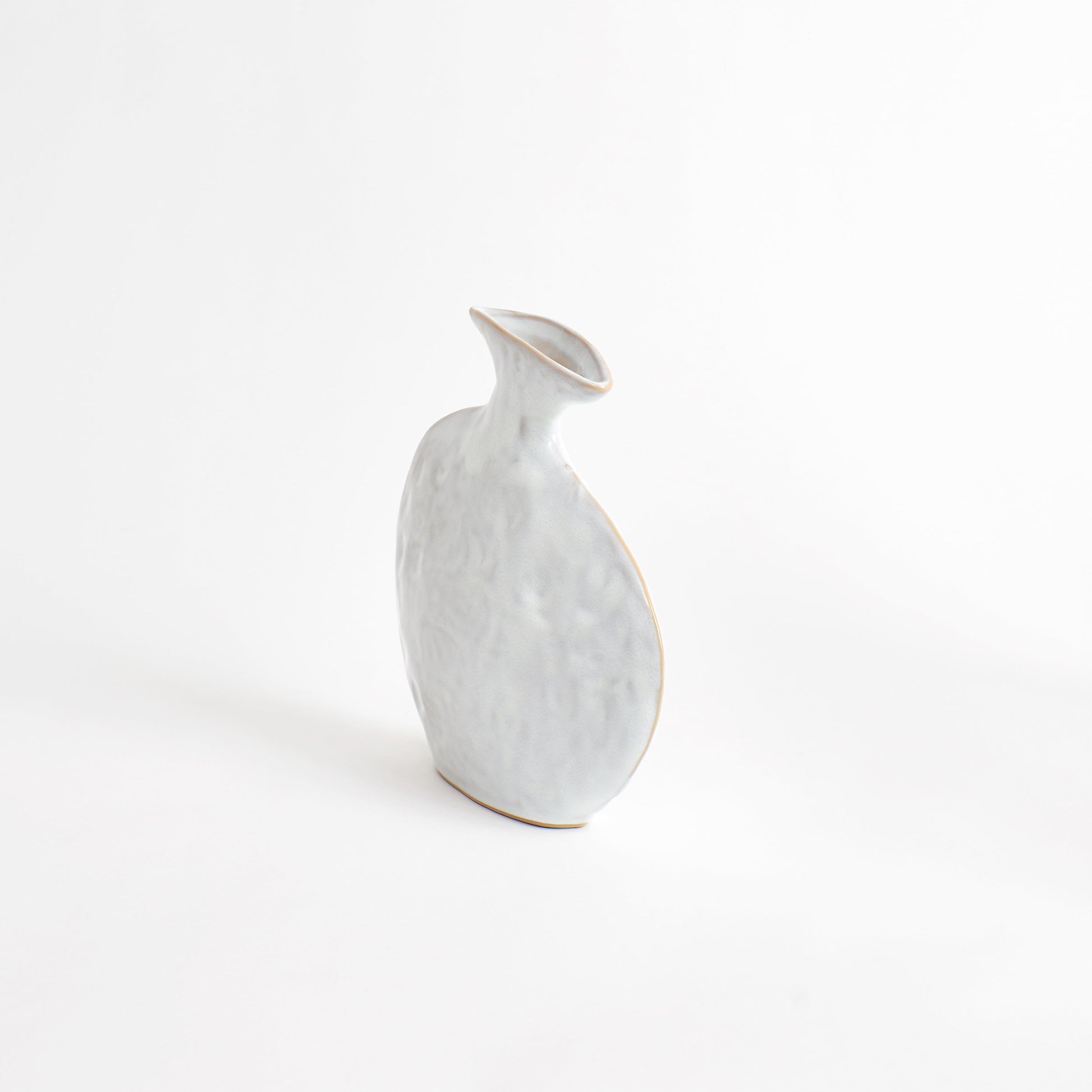 Flat Vase in Shiny White Vases 