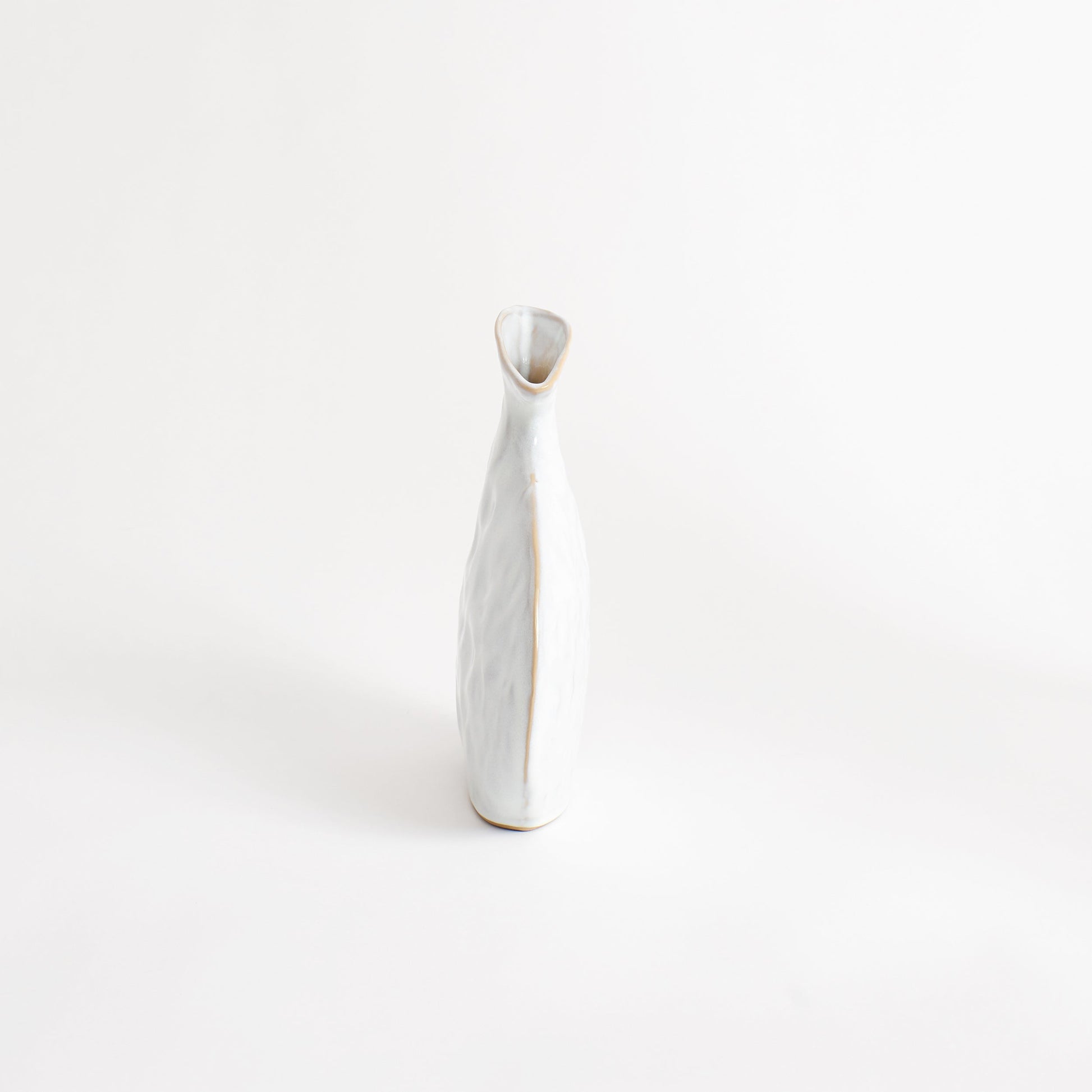 Flat Vase in Shiny White Vases 