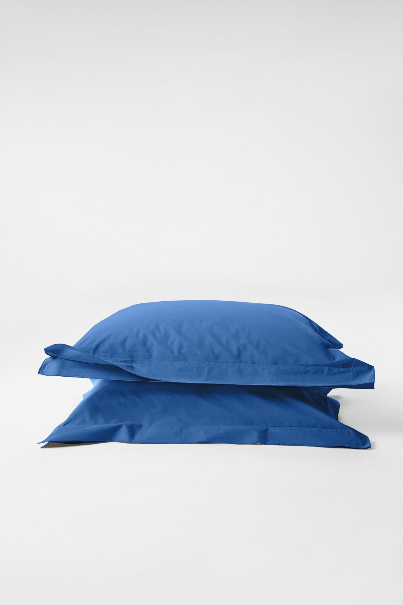 Mono Organic Cotton Percale Pillow Pair - Blue Blue Pillows in King Pillow