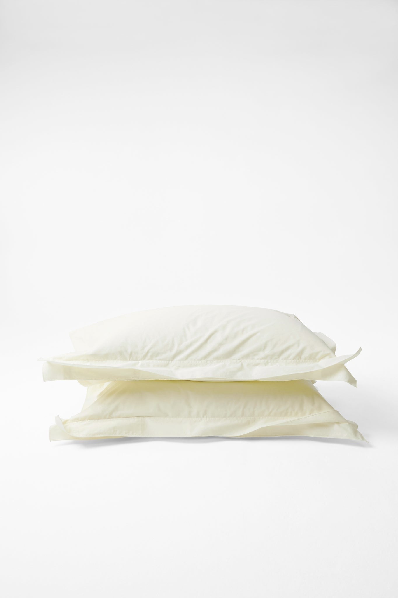 Mono Organic Cotton Percale Pillow Pair - Canvas Pillows in King Pillow