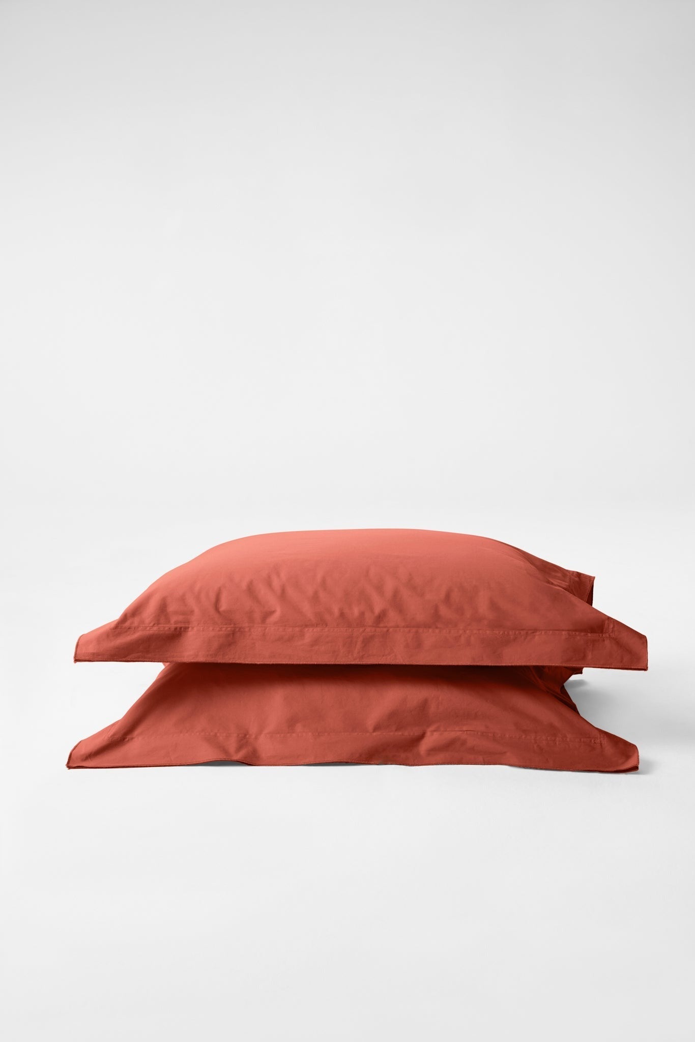 Mono Organic Cotton Percale Pillow Pair - Ochre Red Pillows in King Pillow