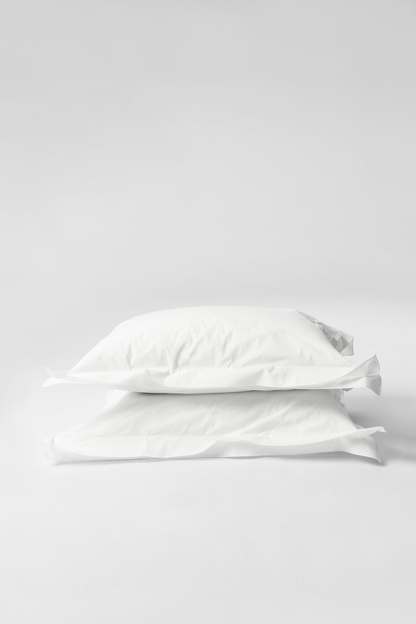 Mono Organic Cotton Percale Pillow Pair - Prism Pillows in King Pillow