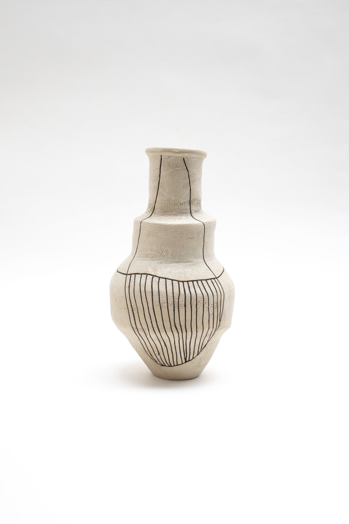 Kuro No. 1 by Egle Simkus Vases