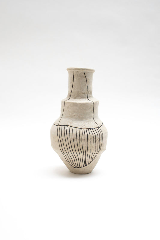 Kuro No. 1 by Egle Simkus Vases