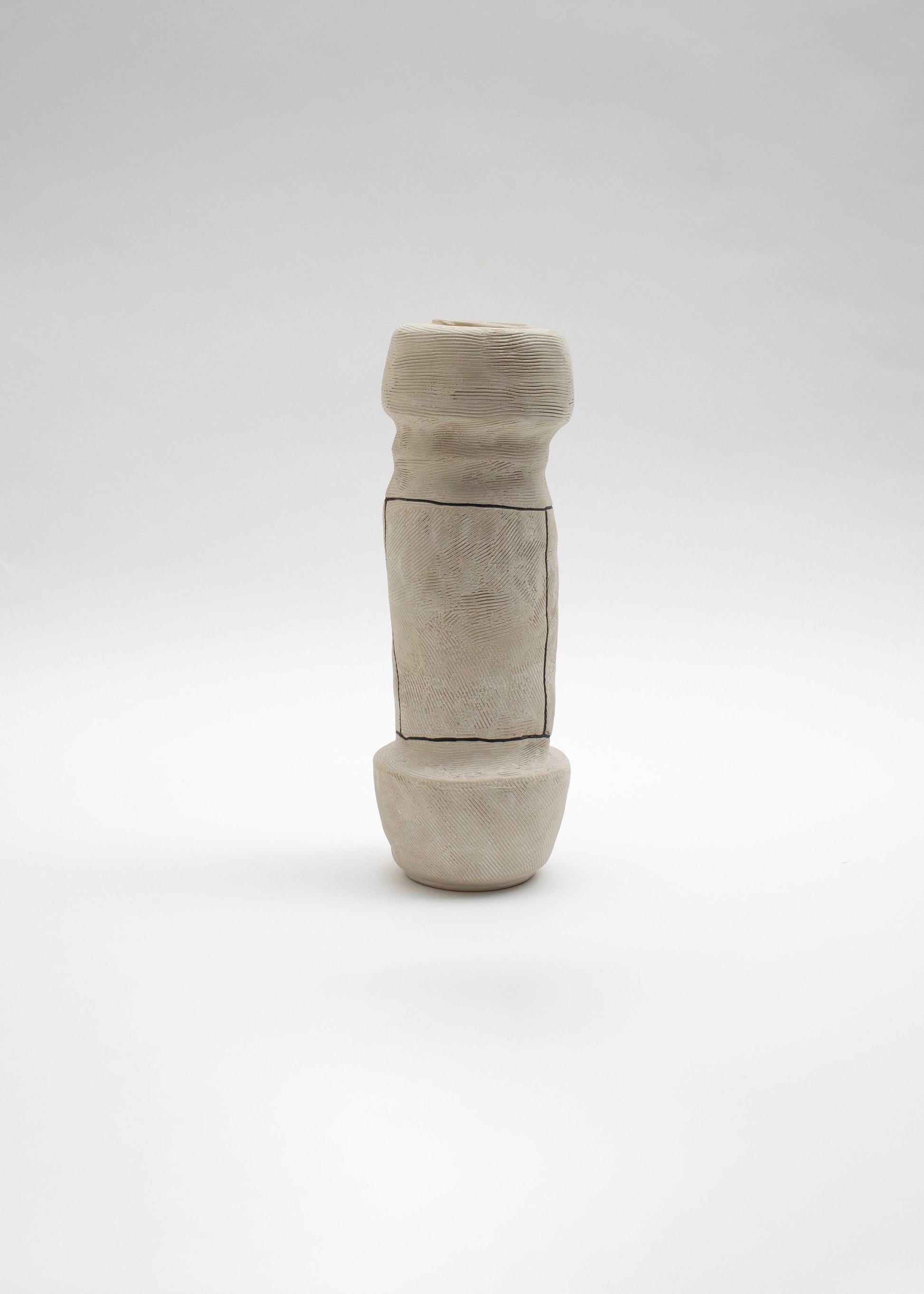 Kuro No. 2 by Egle Simkus Vases