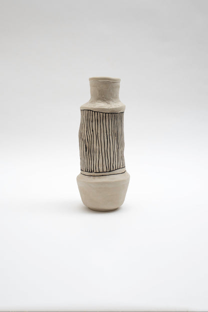 Kuro No. 3 by Egle Simkus Vases