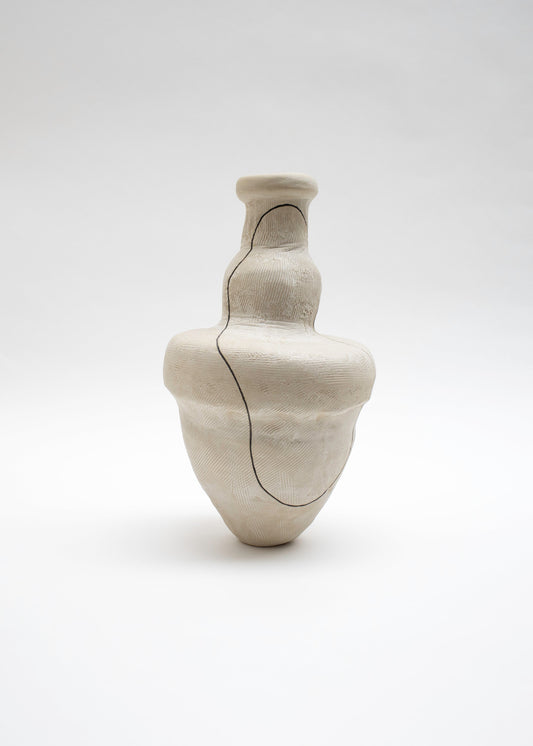 Kuro No. 5 by Egle Simkus Vases