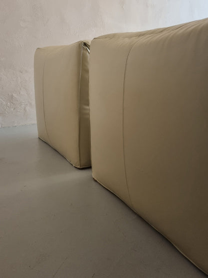 Le Bambole Daybed by Mario Bellini Beds