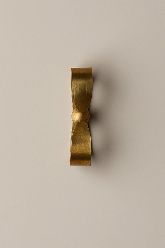 Prim Amber Brass - Pull Decorative Objects