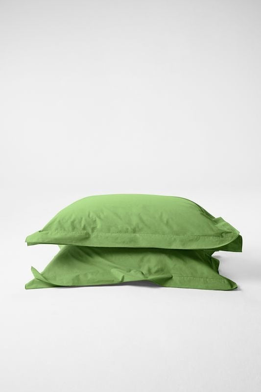 Mono Organic Cotton Percale Pillow Pair - Apple in Standard Pillow