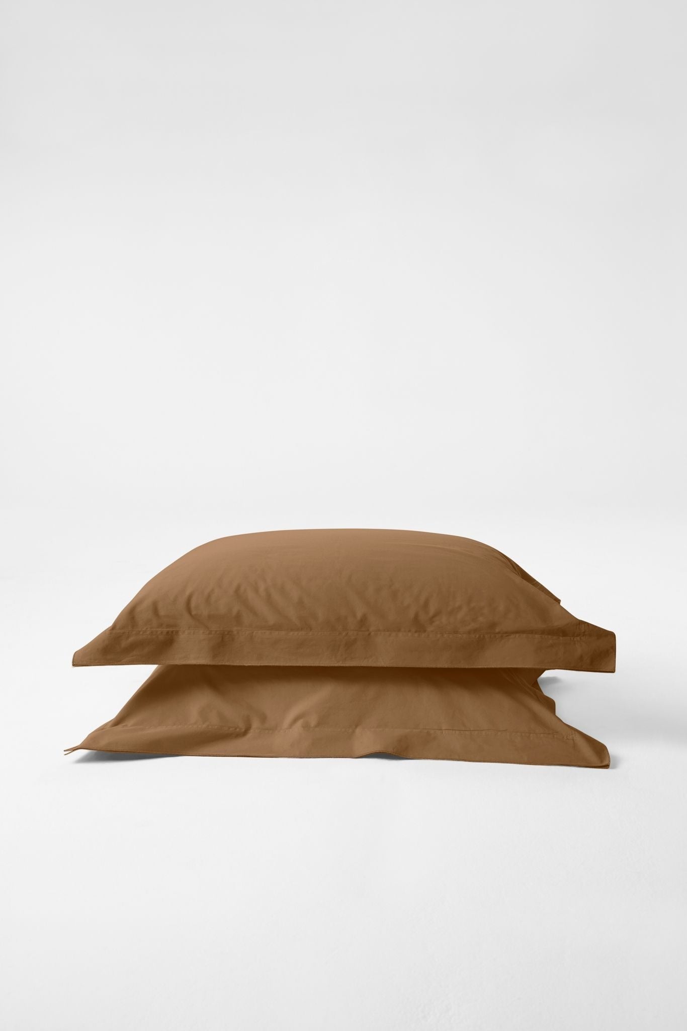 Mono Organic Cotton Percale Pillow Pair - Carob Pillows in Standard Pillow