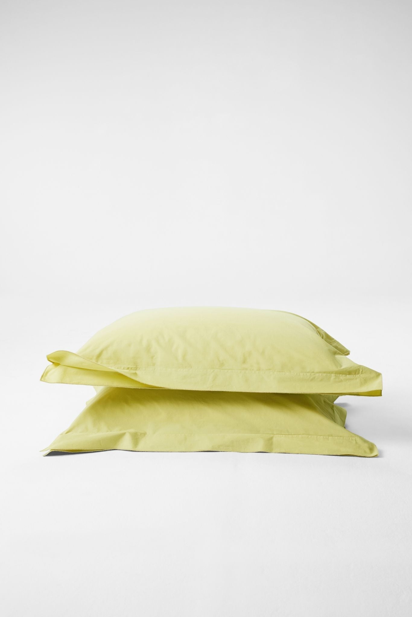 Mono Organic Cotton Percale Pillow Pair - Sulphur Pillows in Standard Pillow
