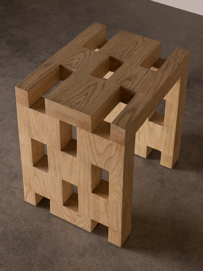 Vivi Side Table in Oak End Tables
