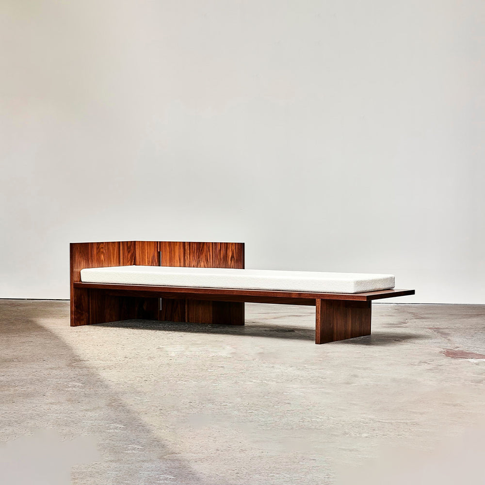 GB202 Daybed by Gregory Beson Beds