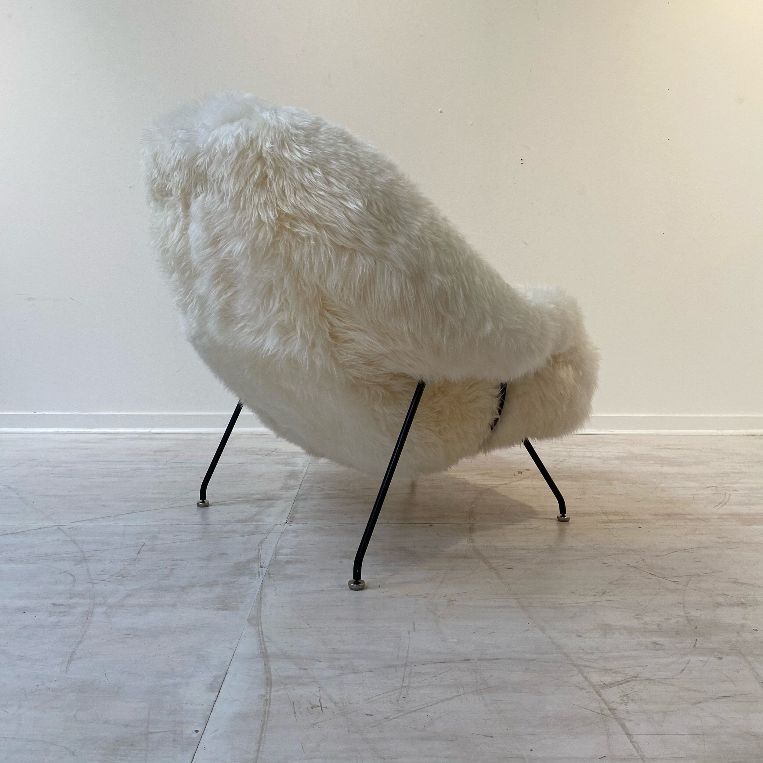 Womb discount chair sheepskin