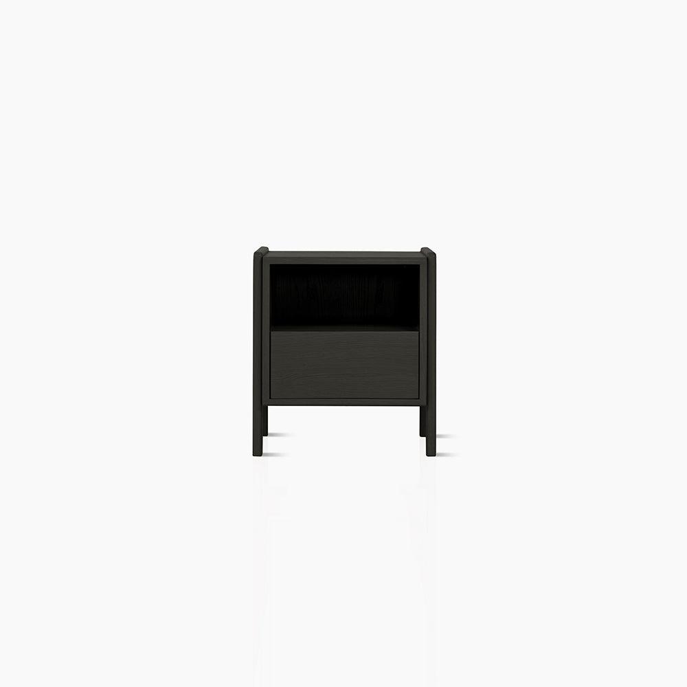 Plume Nightstand Bedside Tables in Black/18"