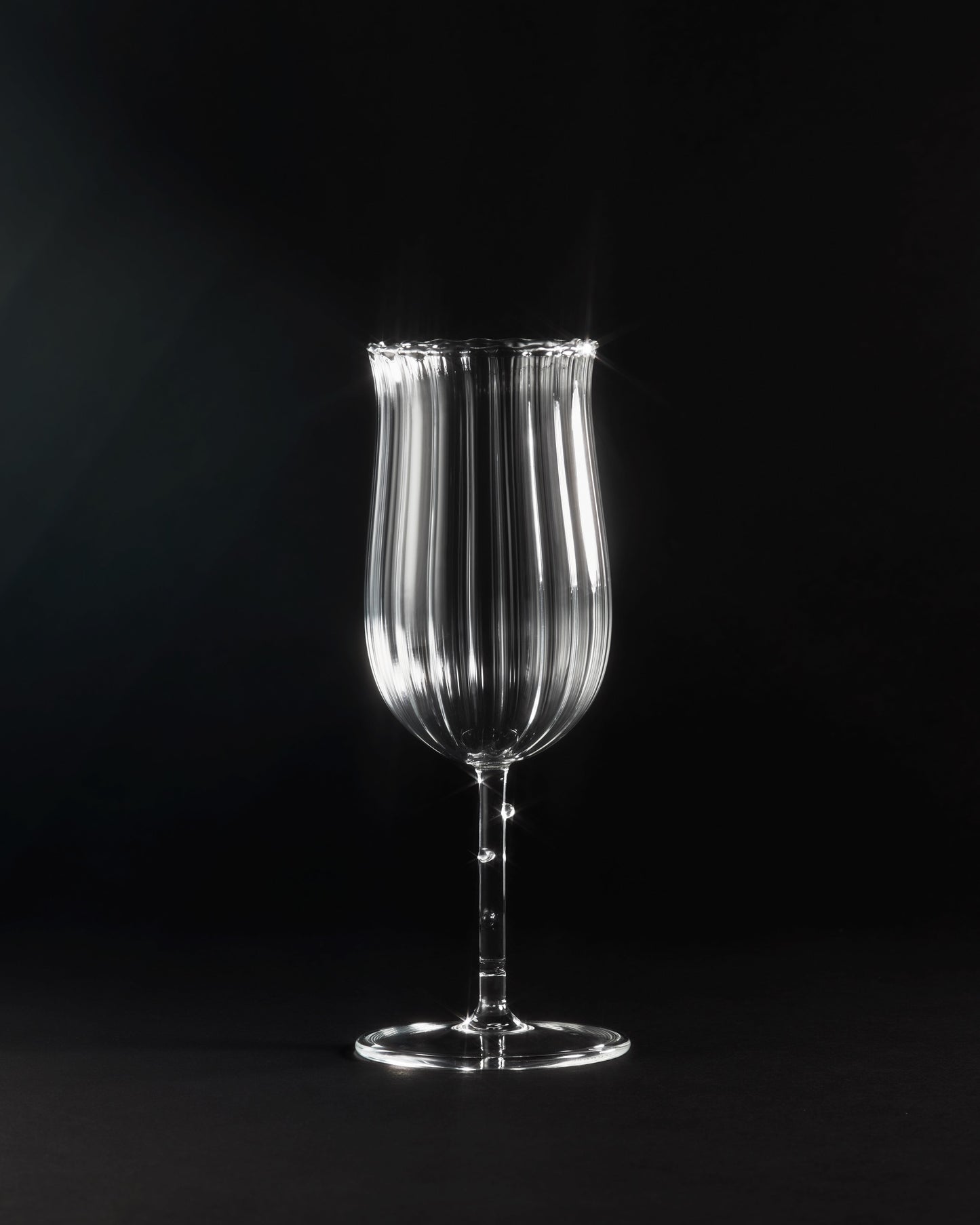 Tulip Wine Glass - Set of 4 Decorative Objects