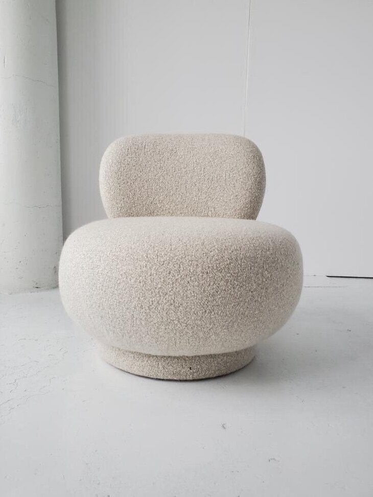 Vintage Style Poof Chair in Bouclé Chairs in Natural White Bouclé